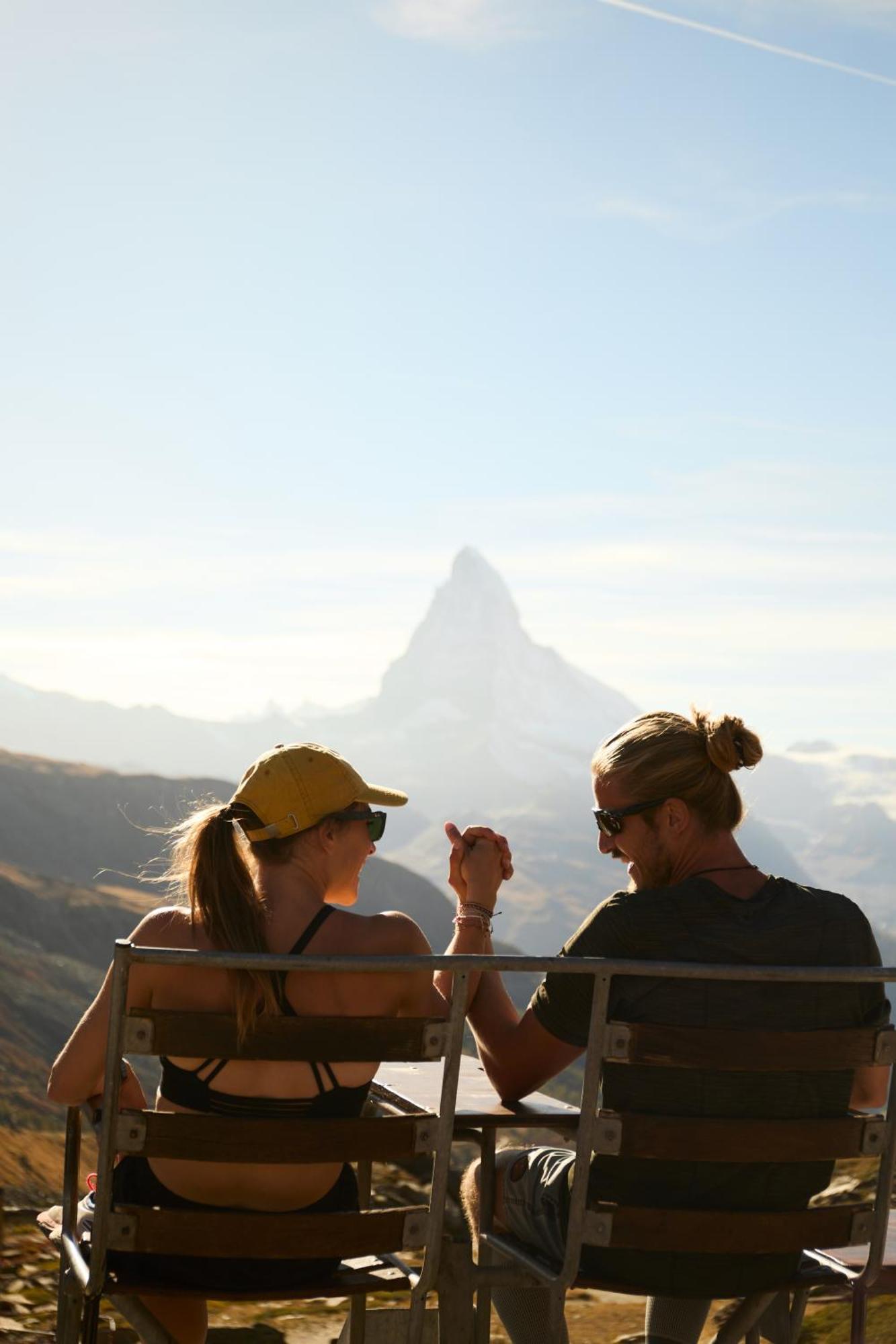 Schloss Zermatt - Cbd & Adaptogenic Spa And Sport Hotel ภายนอก รูปภาพ