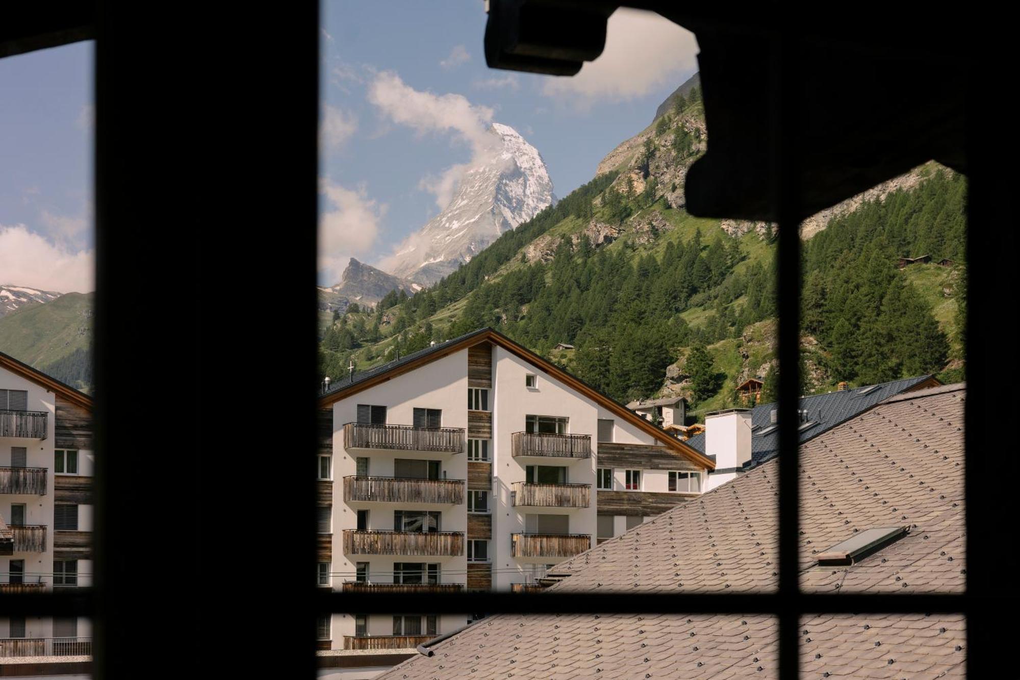Schloss Zermatt - Cbd & Adaptogenic Spa And Sport Hotel ภายนอก รูปภาพ