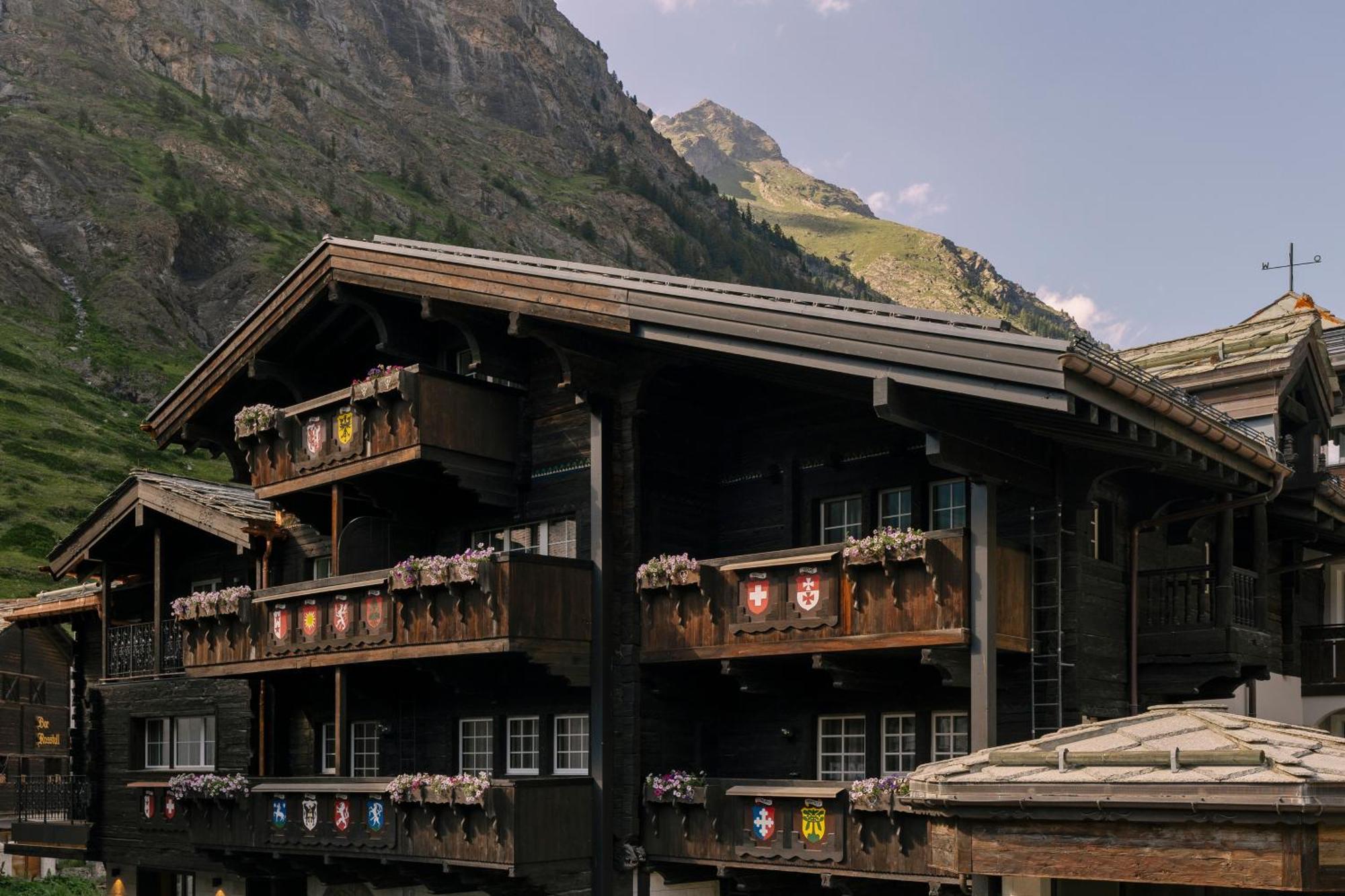 Schloss Zermatt - Cbd & Adaptogenic Spa And Sport Hotel ภายนอก รูปภาพ