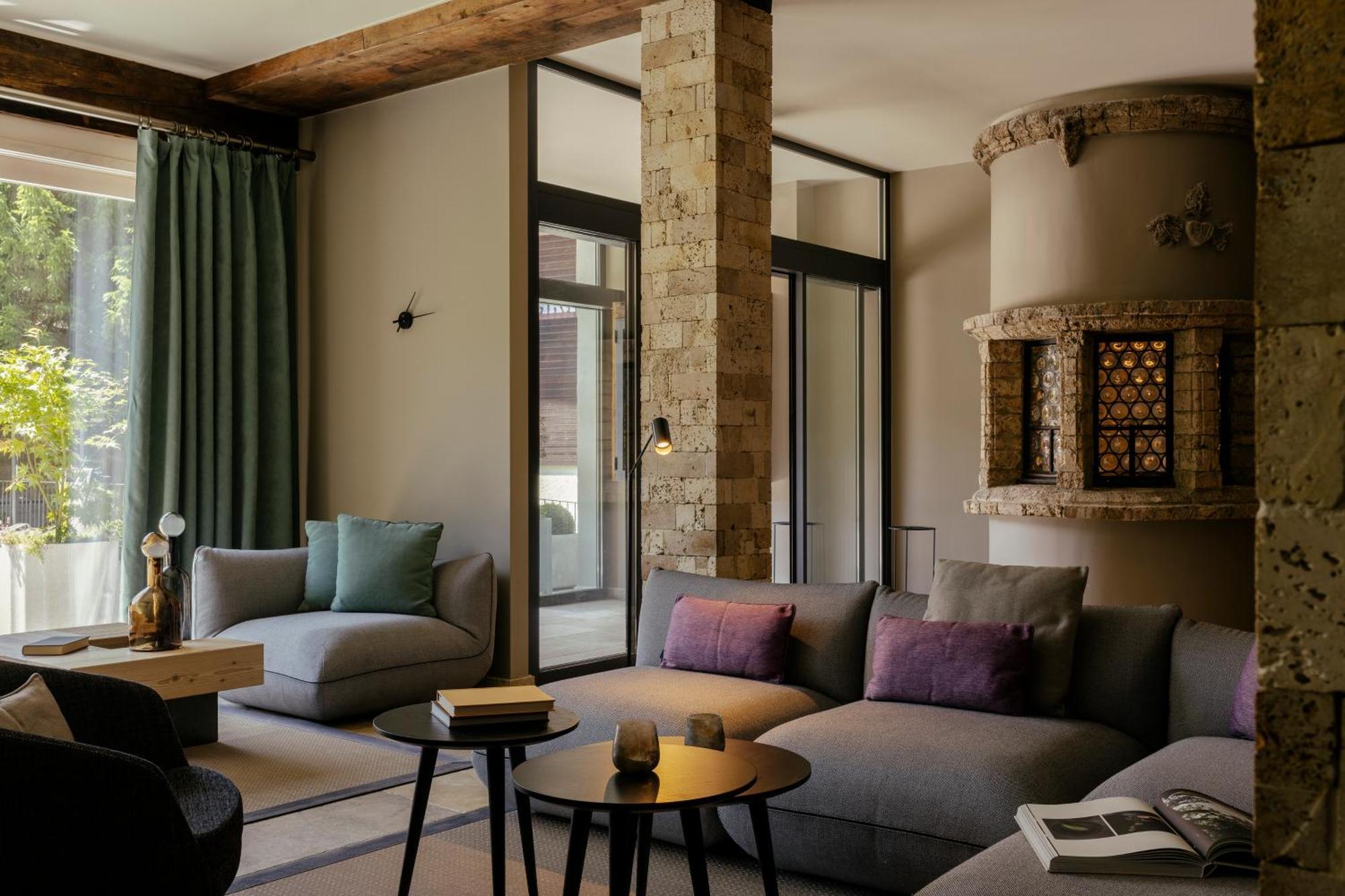 Schloss Zermatt - Cbd & Adaptogenic Spa And Sport Hotel ภายนอก รูปภาพ